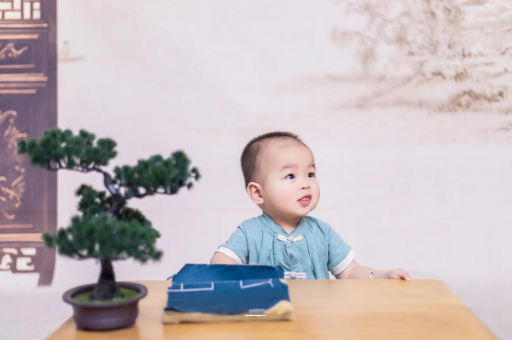 武穴宝宝总是抠鼻子